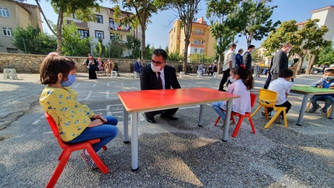 ilgin-belediye-baskani-yalcin-ertas-ilginda-bulunan-okullara-bir-dizi-ziyaret-1.jpg