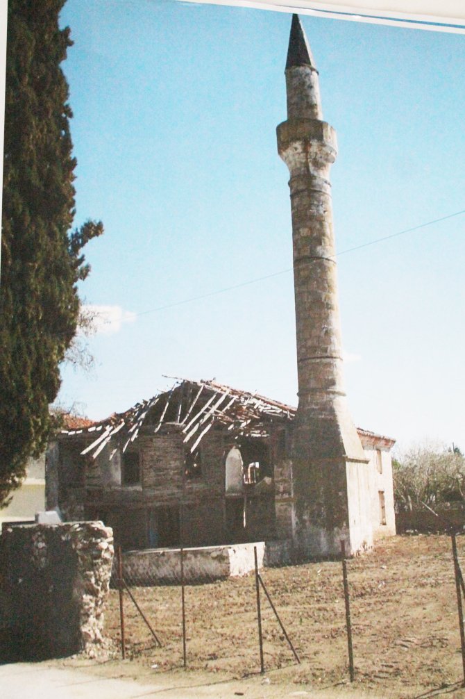 iskece-hemetli-camii-eski.jpg
