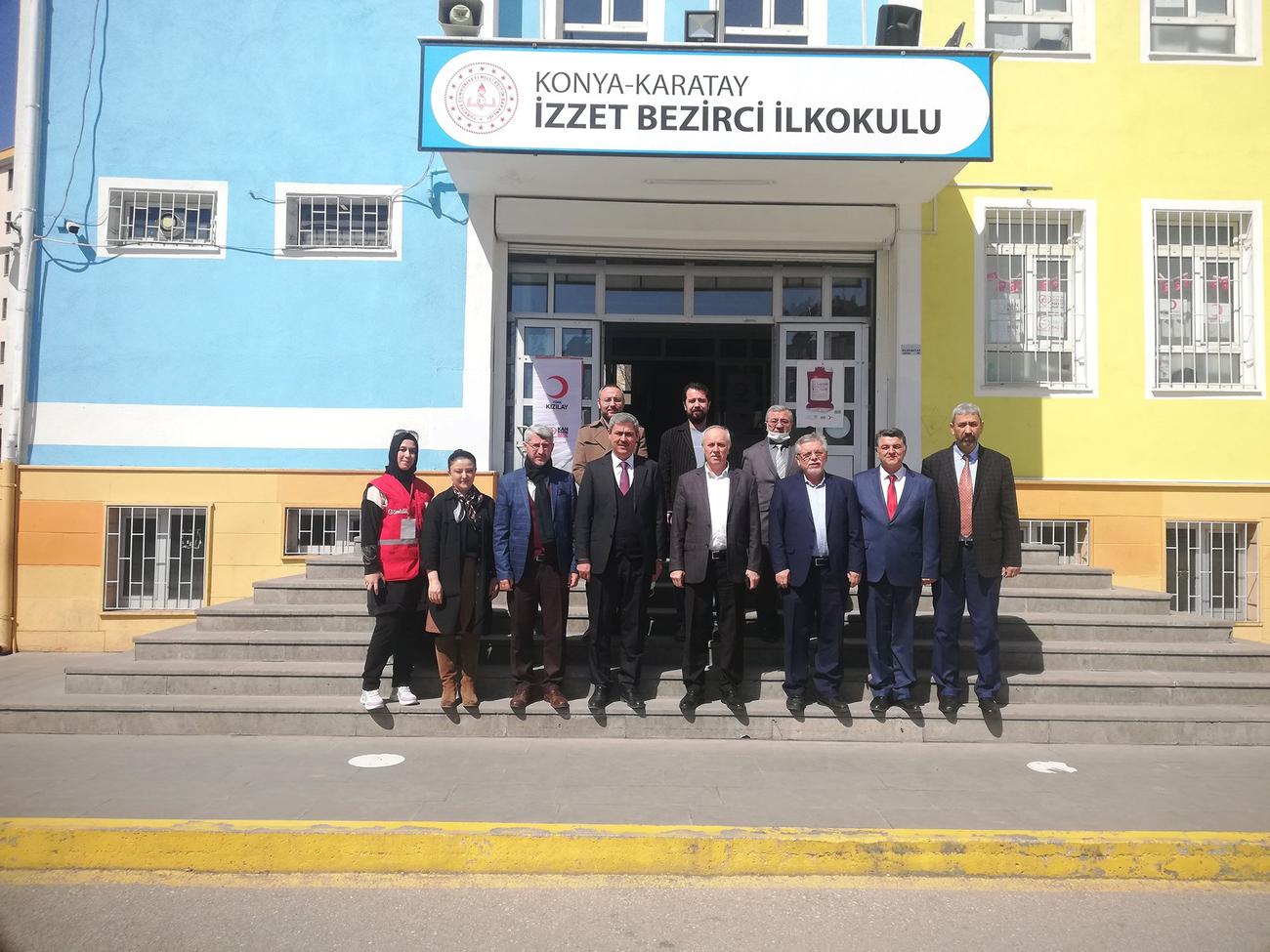 karatay-izzet-bezirci-ilkokulundan-kan-bagisina-destek-1.jpg