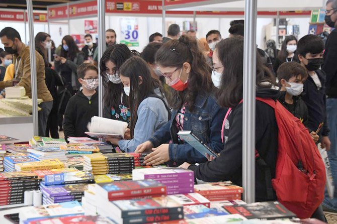 kitap-fuari-5.jpg
