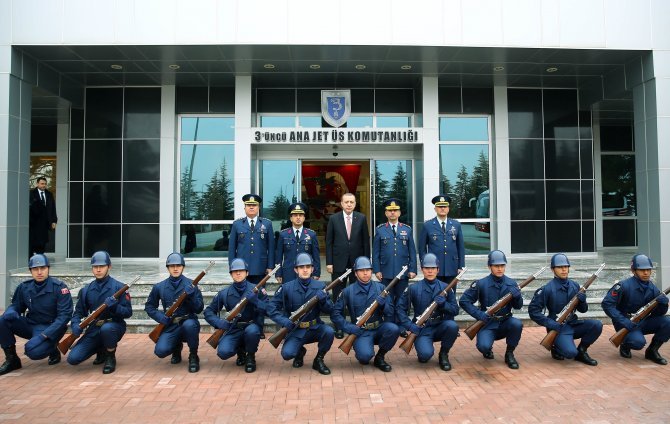 konya-3.-ana-jet-us-komutanligini-ziyaret-etti-2.jpg