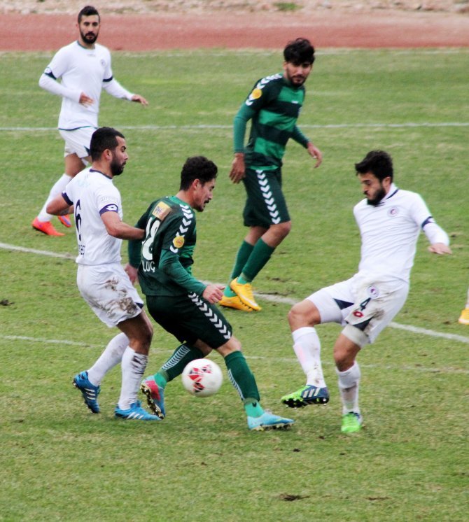 konya-anadolu-selcukspor-deplasmanda-kayip-2.jpg