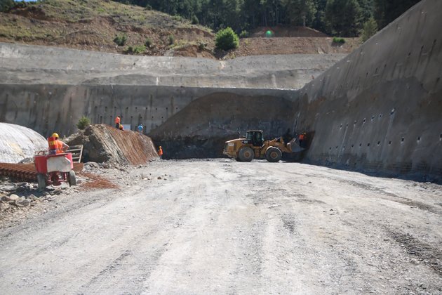 konya-antalya-arasini-kisaltacak-yolda-ikinci-tunel-calismalari-basladi2.jpg