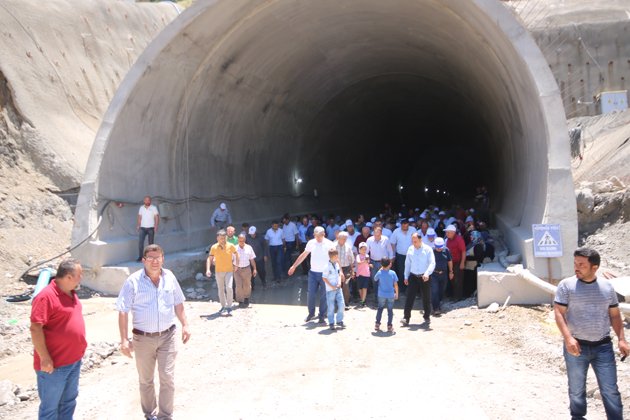 konya-antalya-arasini-kisaltacak-yolda-ikinci-tunel-calismalari-basladi5.jpg