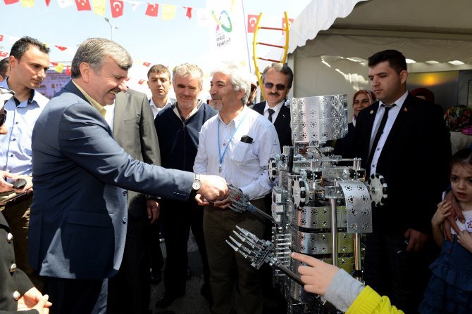 konya-bilim-merkezi-274-bin-kisiyi-agirladi-2.jpg konya-bilim-merkezi-274-bin-kisiyi-agirladi-2.jpg