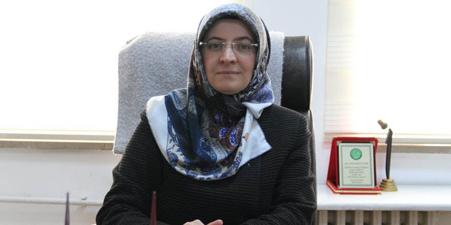 konya-il-muftu-yardimcisi-betul-simsek-ozturk.jpg