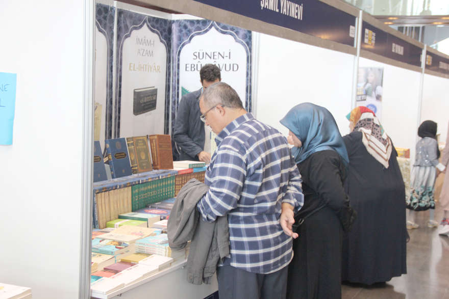 konya-kitap-gunleri-3.png