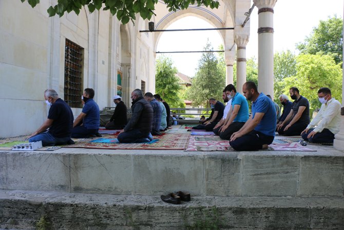 konya-namaz-3.jpg