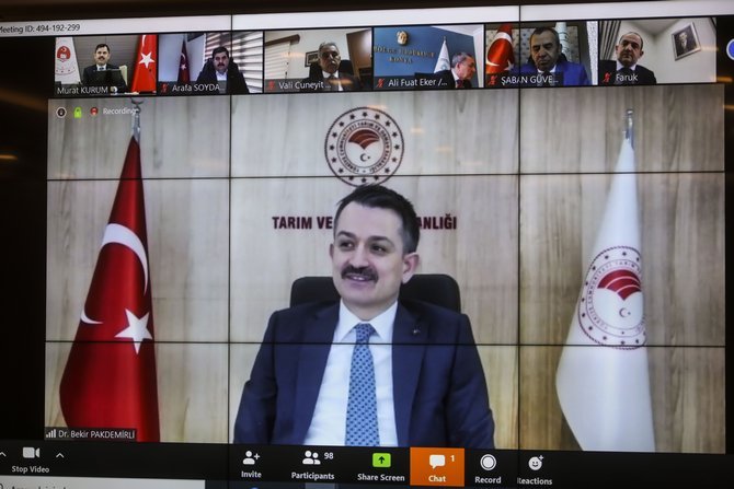 konya-tarim-orman-sektoru-telekonferans-toplantisi-3.jpg