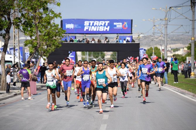 konya-yari-maratonu-1.jpg
