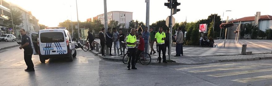 konyada-ehliyetsiz-surucu-bisikletliye-carpip-kacti-2.jpg