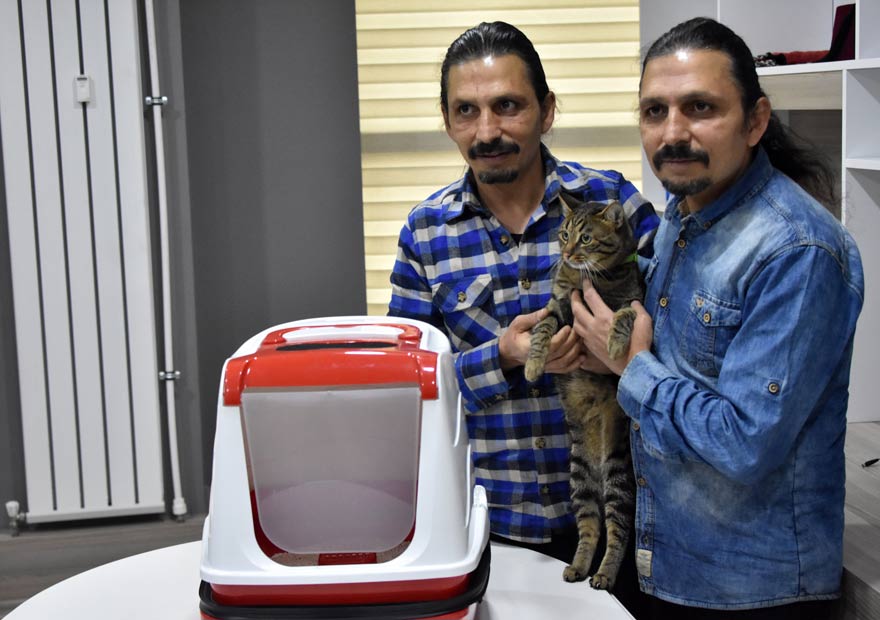konyada-ikiz-kardesler-kedi-tuvaleti-icin-patent-basvurusu-yapti.jpg
