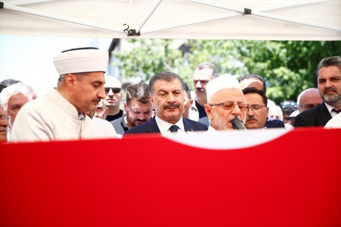 konyada-oldurulen-dr-ekrem-karakaya-kayseride-topraga-verildi.jpg