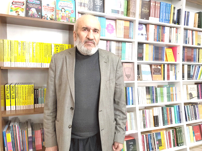 konyada-tarihi-konak-kitaplarla-bulustu-mustafa-caliskan.png