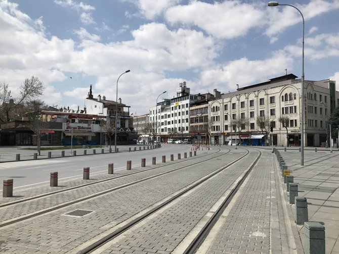 konyanin-cadde-ve-sokaklarinda-sessizlik-hakim-5.jpg