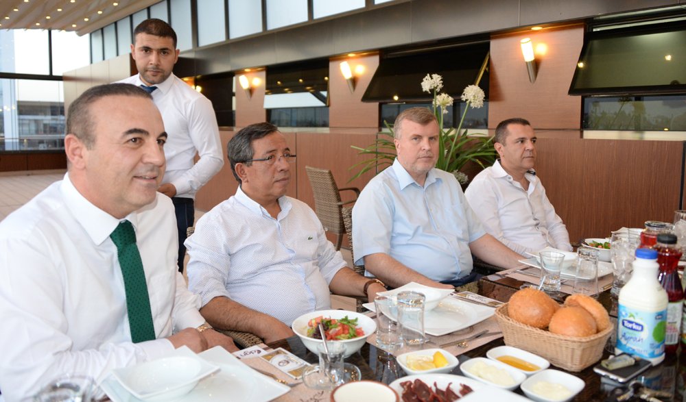 konyaspor-iftar3-001.jpg