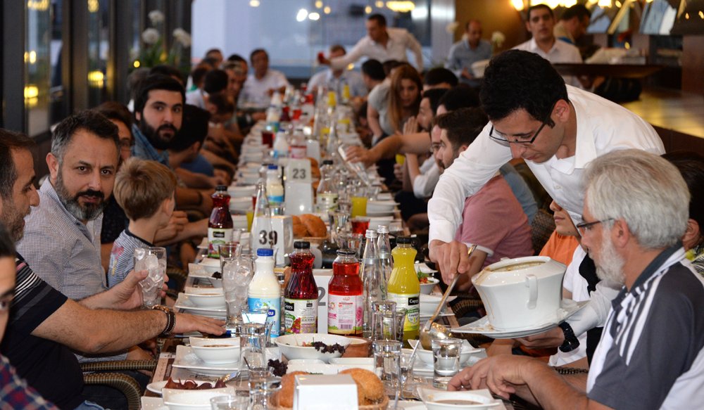 konyaspor-iftar5-001.jpg
