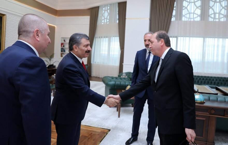 konyaspordan-saglik-bakani-fahrettin-kocaya-ziyaret.jpg