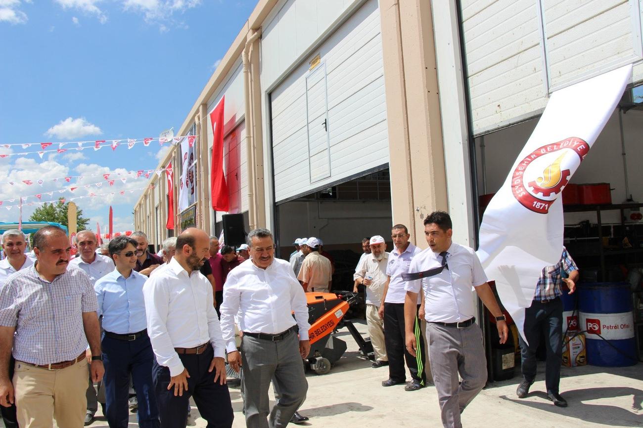 makine-parki-hizmet-binasi-torenle-acildi-(2).jpg