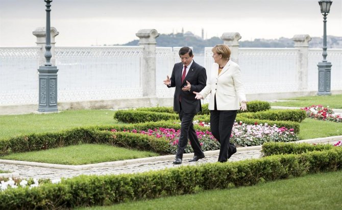 merkel-davutoglundan.jpg