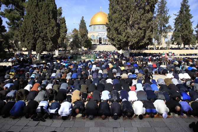 mescid-i-aksada-cuma-namazi-2.jpg mescid-i-aksada-cuma-namazi-2.jpg