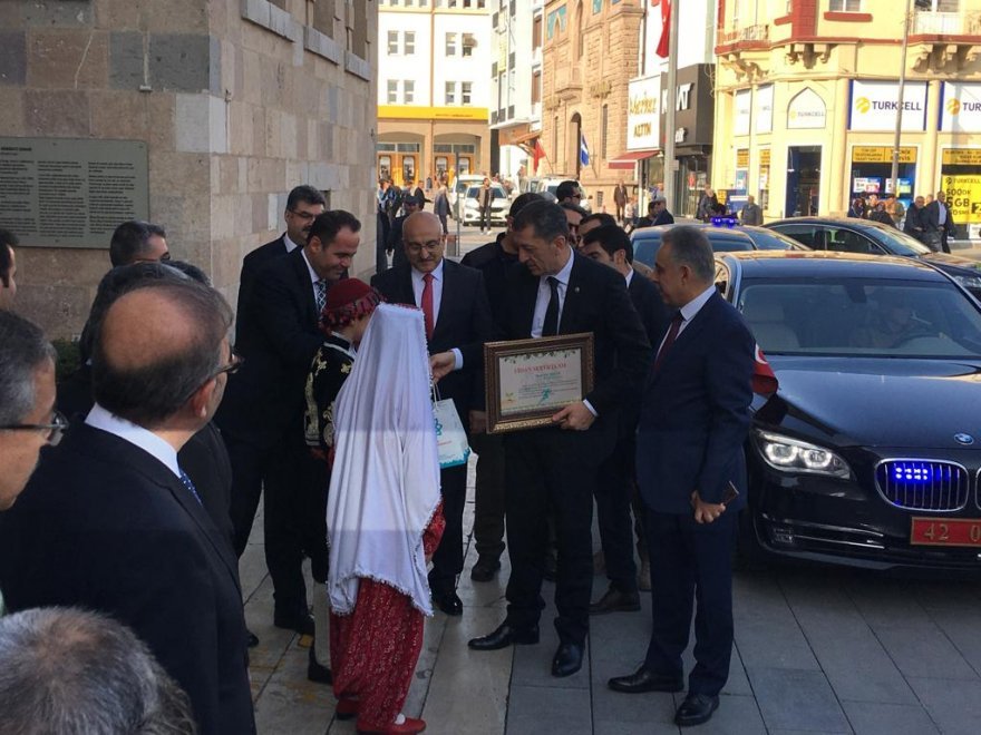 milli-egitim-bakani-ziya-selcuktan-konya-valiligine-ziyaret-1.jpg