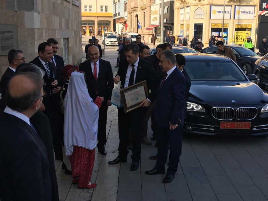 milli-egitim-bakani-ziya-selcuktan-konya-valiligine-ziyaret-2.jpg
