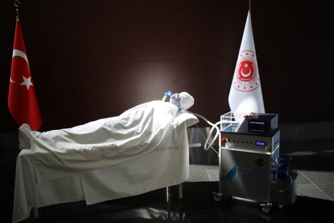 milli-savunma-bakanligi-yuzde-100-yerli-mekanik-solunum-cihazi-uretti-1.jpg