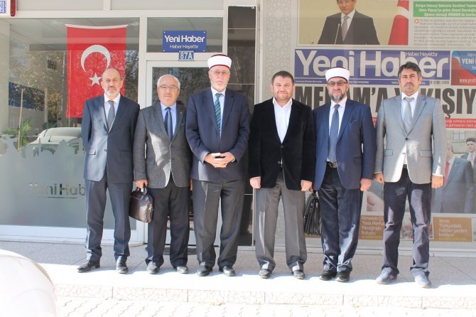 muftulerden-gazetemize-ziyaret--(5)-001.jpg