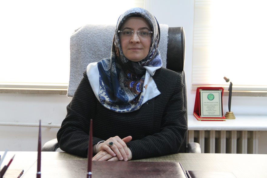 muftulukten-izcilik-egitimi-muftu-yardimcisi-betul-simsek-ozturk.jpg