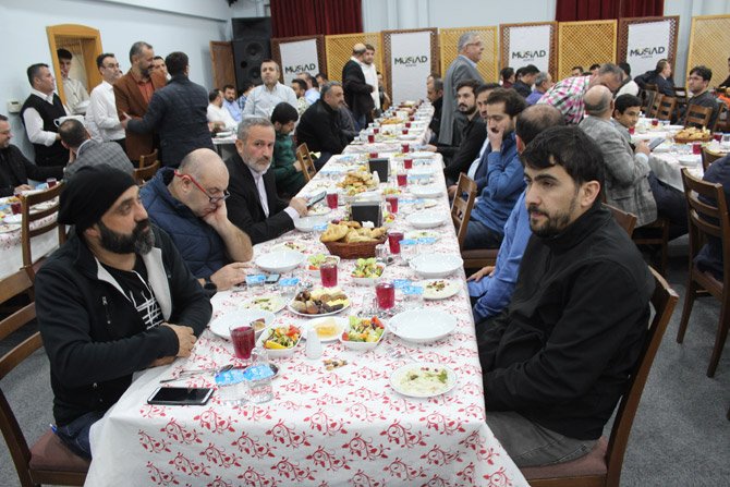 musiad-konya-iftar-3.jpg