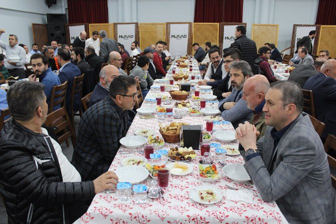musiad-konya-iftar-4.jpg