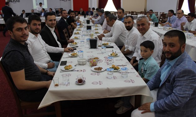 musiad-konya-subesi-bayramlasma-(2).jpg