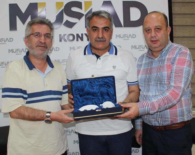 musiad-konya-subesi-cuma-konferanslari-2.jpg