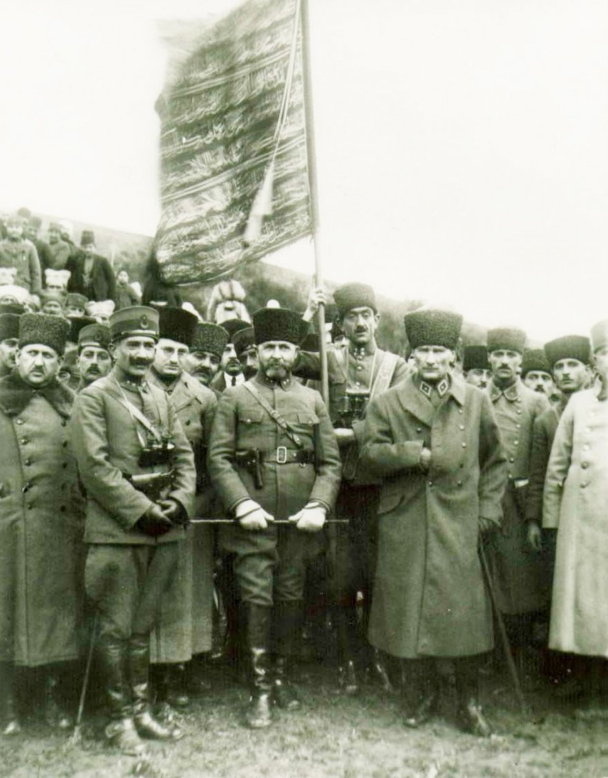 mustafa-kemal-pasa-ve-kazim-karabekir-001.jpg