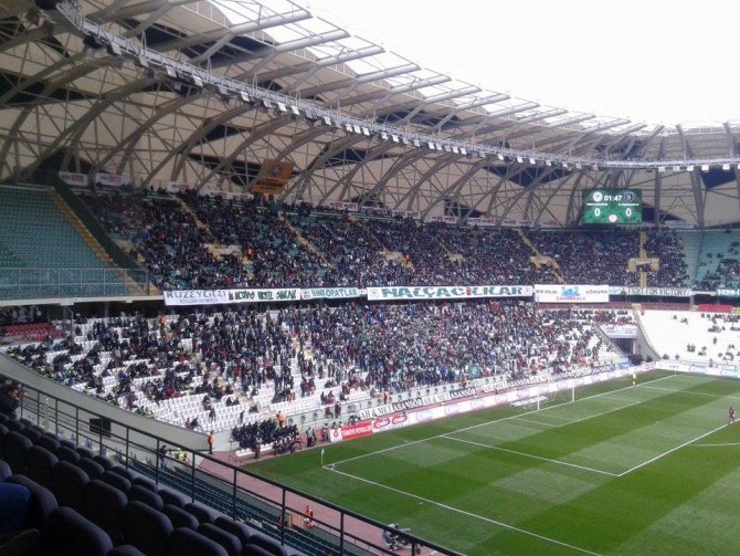 o-pankartlar-kaldirildi.jpg