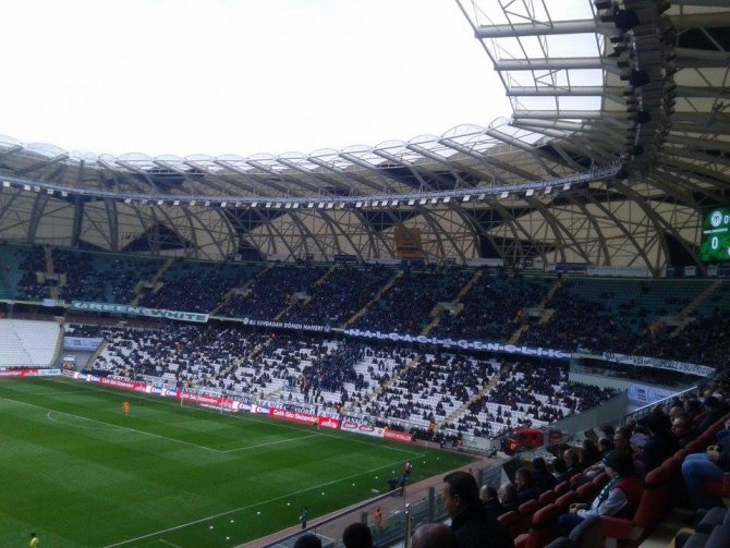 o-pankartlar-kaldirildi2.jpg