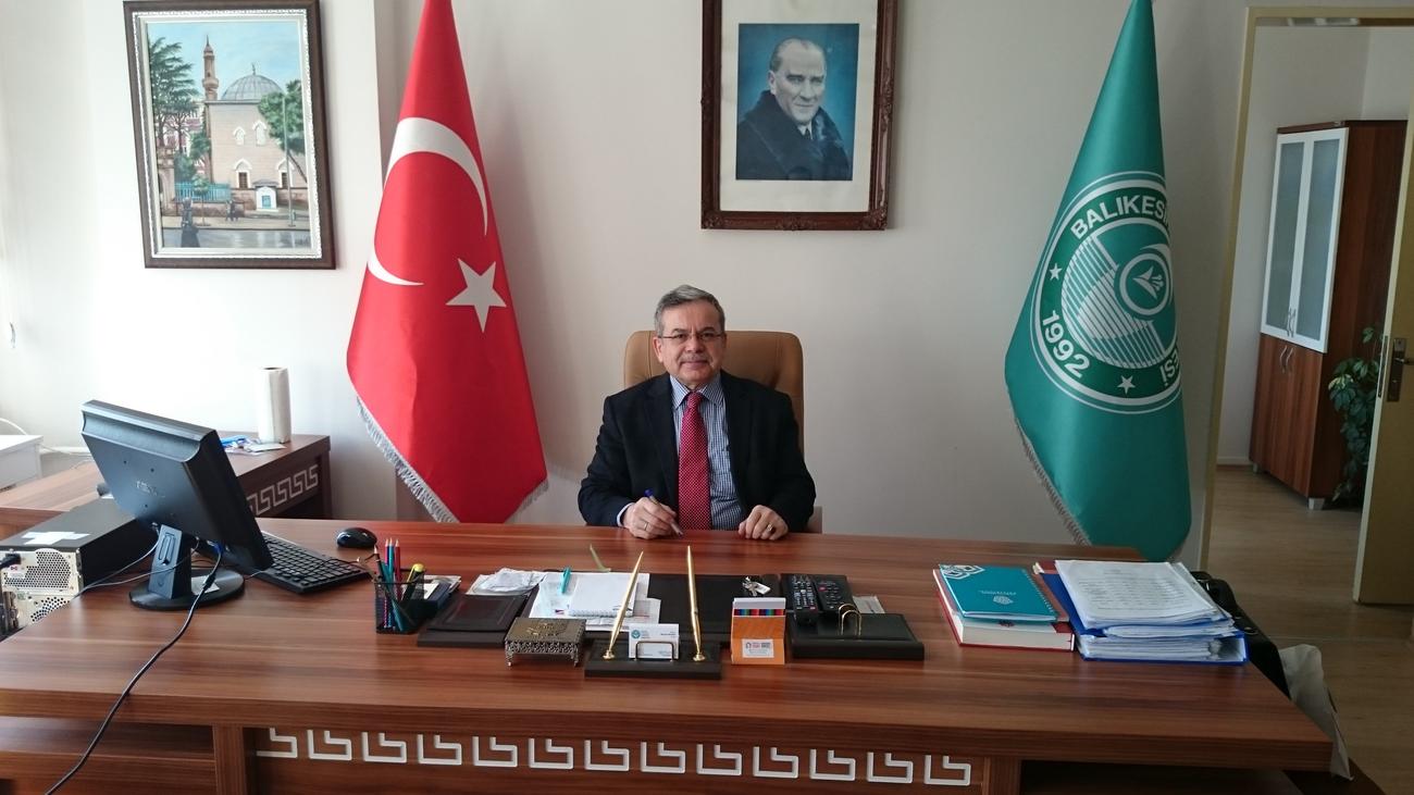 prof.-dr.-mehmet--bayyigit.jpg