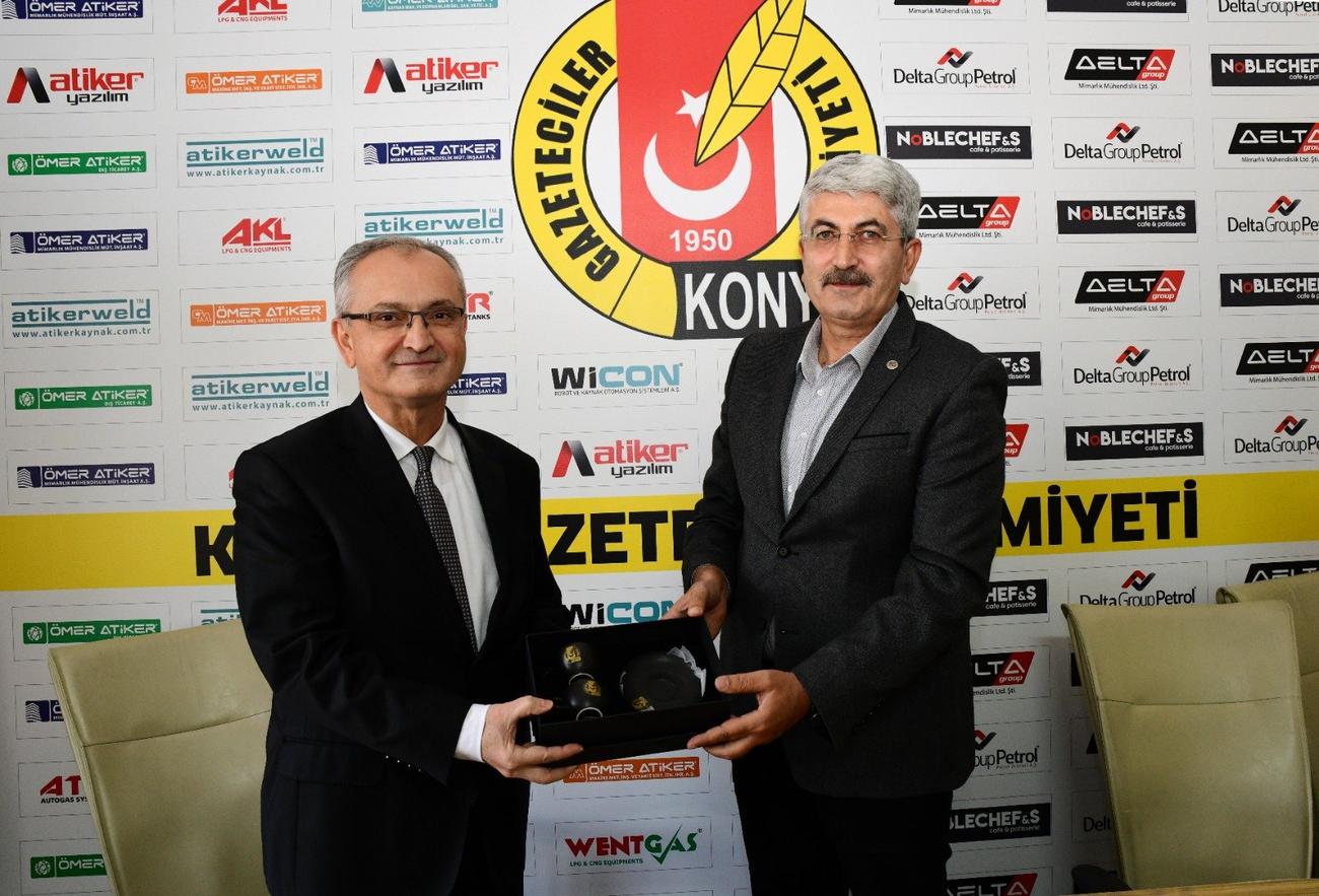 rektorumuz-prof-dr-babur-ozcelik-konya-gazeteciler-cemiyetini-ziyaret-etti-3.jpeg