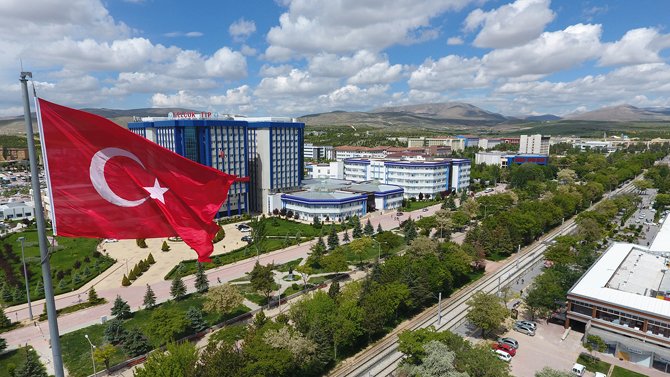 selcuk-universitesi-kampusu.jpg