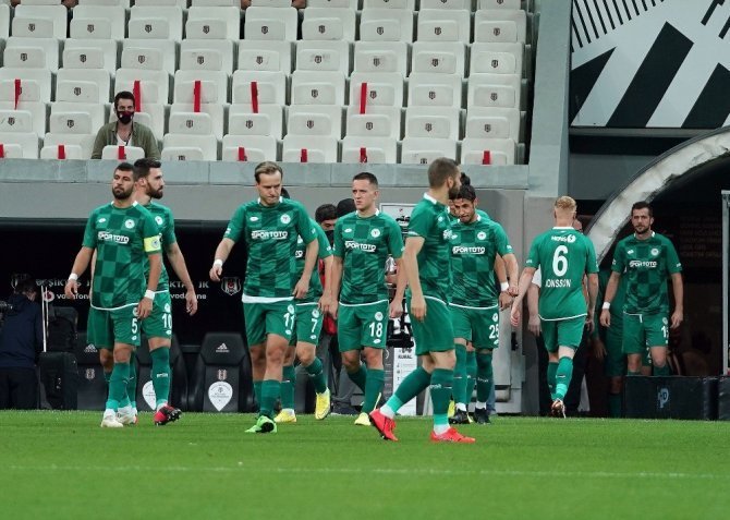 super-lig-besiktas-0-konyaspor-0-mac-devam-ediyor-005.jpg