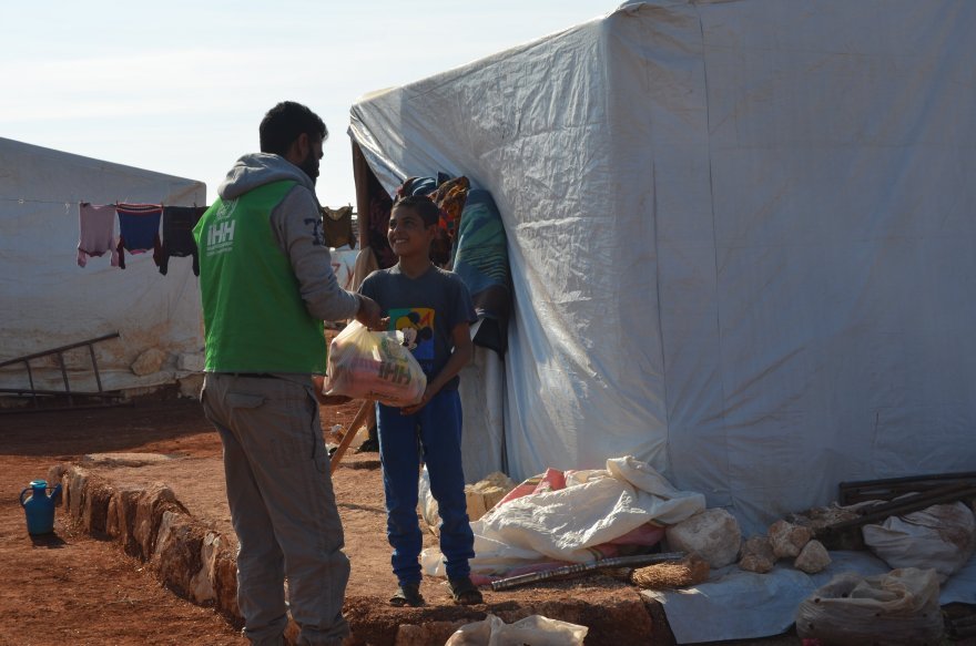 suriyeye-13-tir-insani-yardim-2.JPG
