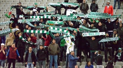 torku-konyaspor-avantaj-yakaladi-4.jpg
