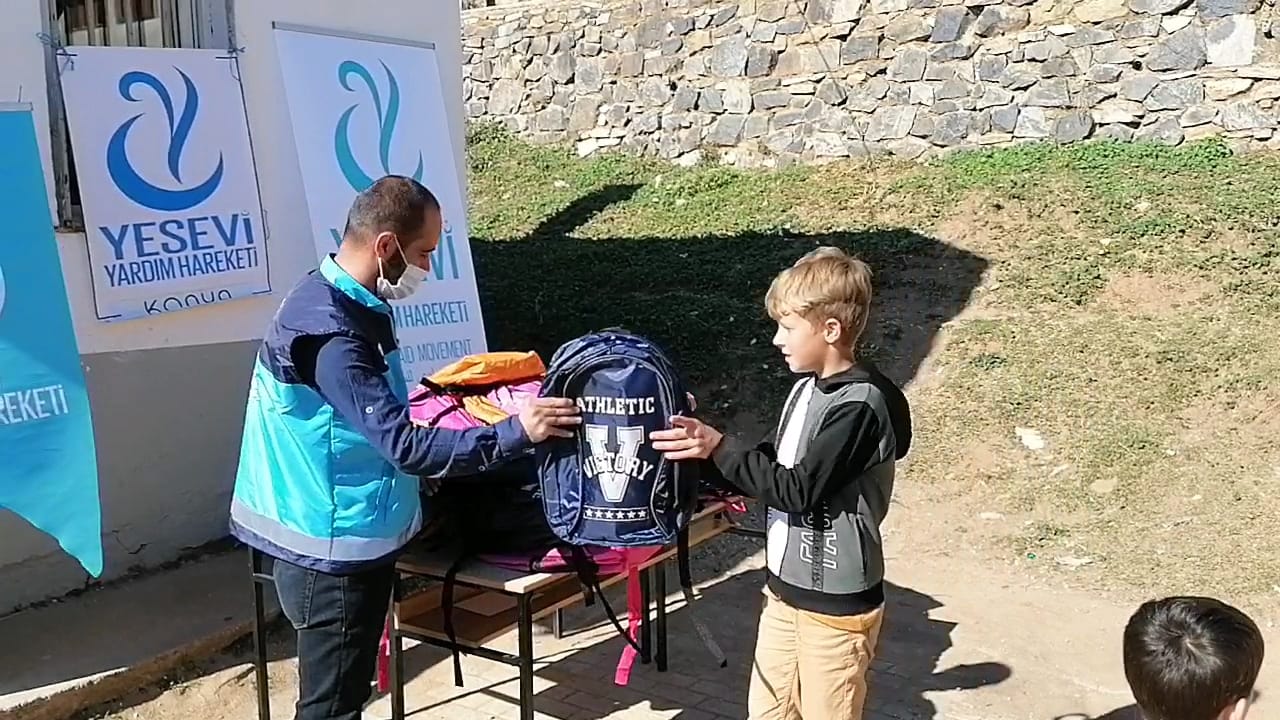yesevi-derneginden-yurtdisindaki-turk-koylerine-yardim-3.jpeg