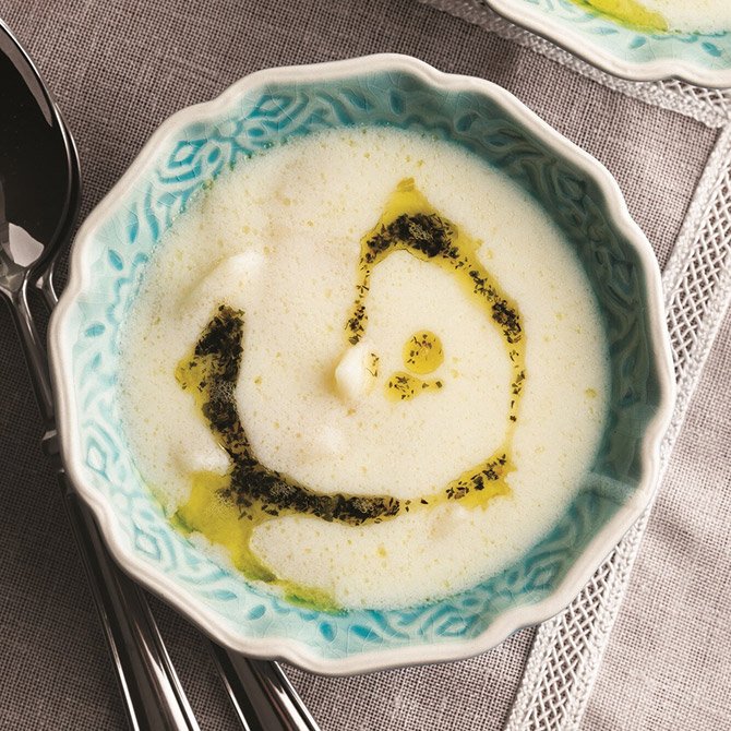 yogurtlu-eriste-corbasi.jpg